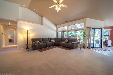 5922 Fairmont Dr, Redding, CA 96003 photo 7