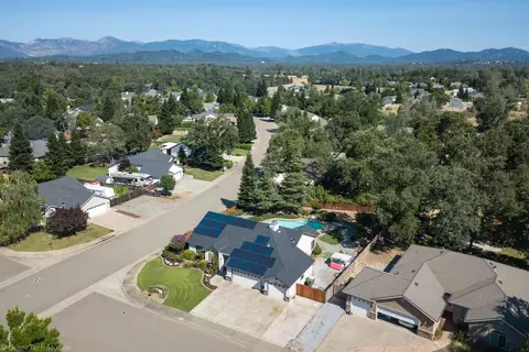 5922 Fairmont Dr, Redding, CA 96003 photo 32