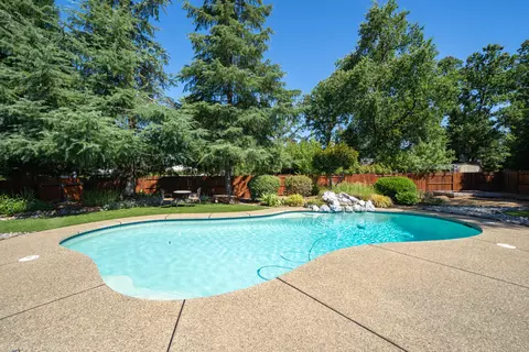 5922 Fairmont Dr, Redding, CA 96003 photo 21