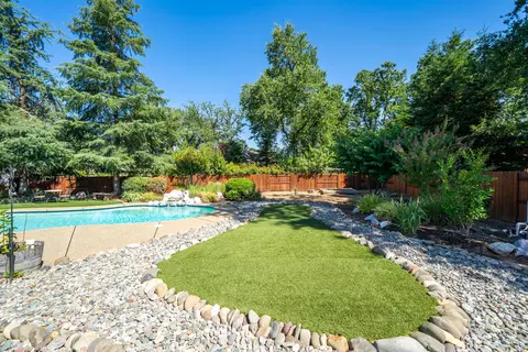 5922 Fairmont Dr, Redding, CA 96003 photo 27
