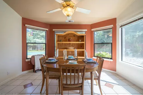 5922 Fairmont Dr, Redding, CA 96003 photo 11