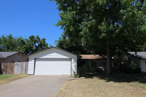 7078 Hemlock St, Redding, CA 96001 photo 2