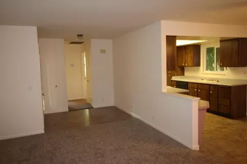 7078 Hemlock St, Redding, CA 96001 photo 4