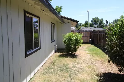 7078 Hemlock St, Redding, CA 96001 photo 12