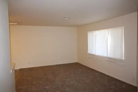 7078 Hemlock St, Redding, CA 96001 photo 5