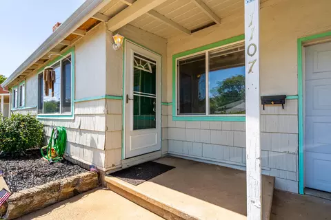 1107 4th St, Redding, CA 96002 photo 1