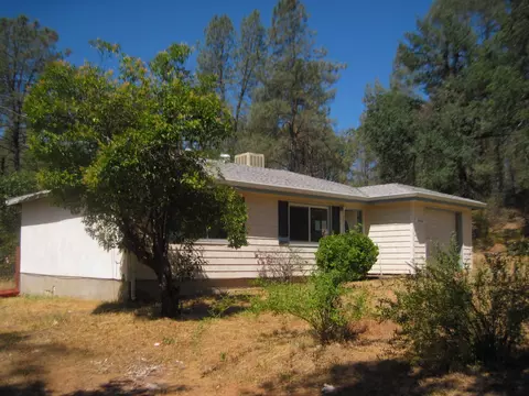8980 Chaparral Dr, Redding, CA 96001 photo 2