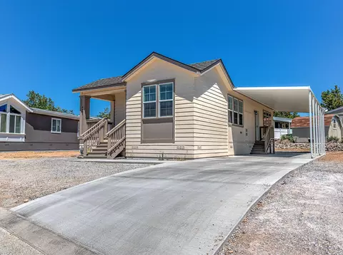 4402 Sweetgum Trl, Redding, CA 96003 photo 2