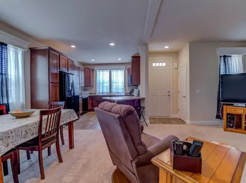 4402 Sweetgum Trl, Redding, CA 96003 photo 9