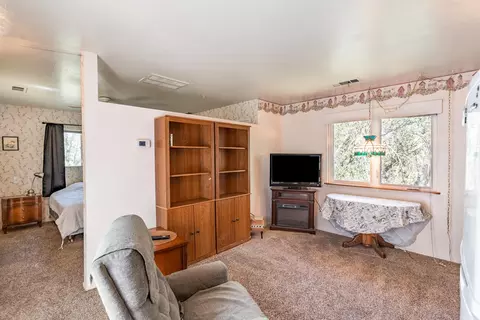 1946 Manchester Dr, Redding, CA 96002 photo 31