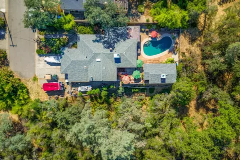1946 Manchester Dr, Redding, CA 96002 photo 36