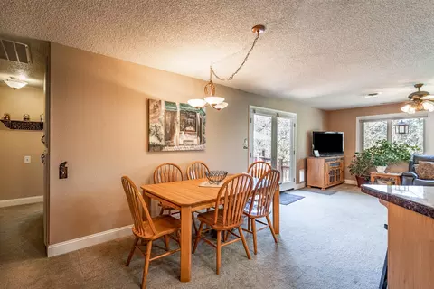 1946 Manchester Dr, Redding, CA 96002 photo 8