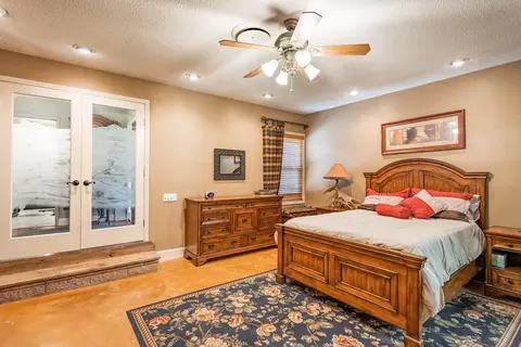 1946 Manchester Dr, Redding, CA 96002 photo 13