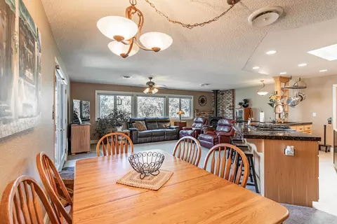 1946 Manchester Dr, Redding, CA 96002 photo 9