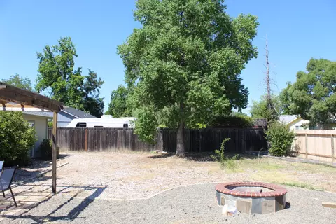 2154 Julian Ct, Redding, CA 96003 photo 13