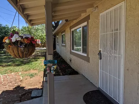 1091 Harpole Rd, Redding, CA 96002 photo 1