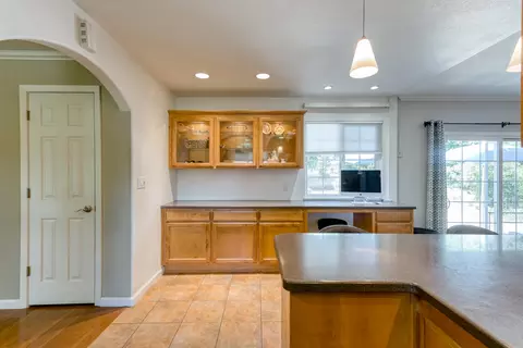 6704 Ferndale Dr, Redding, CA 96001 photo 17