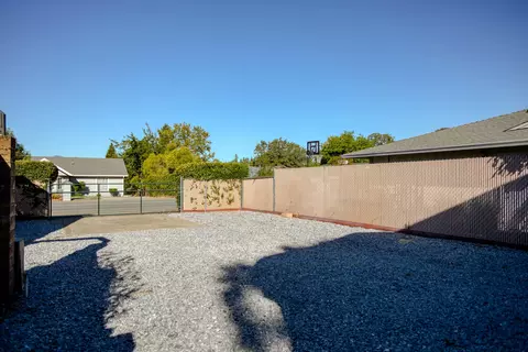 574 Collyer Dr, Redding, CA 96003 photo 41
