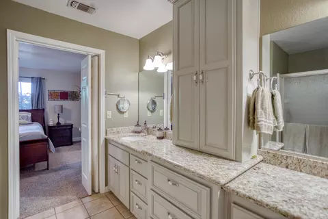 574 Collyer Dr, Redding, CA 96003 photo 32