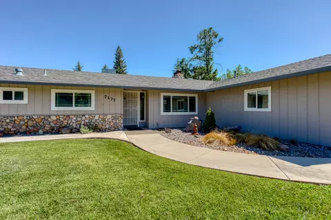 7177 Granada Dr, Redding, CA 96002 photo 3
