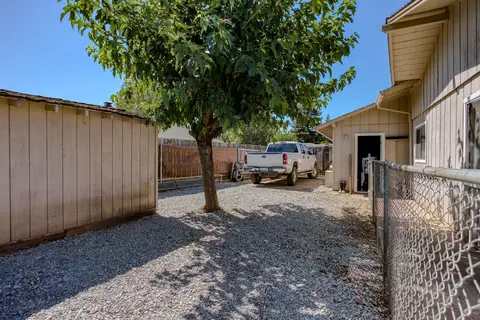 7177 Granada Dr, Redding, CA 96002 photo 24