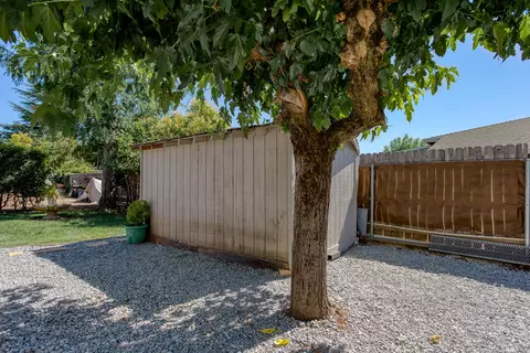 7177 Granada Dr, Redding, CA 96002 photo 25