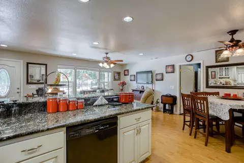18558 Old Oasis Rd, Redding, CA 96003 photo 11