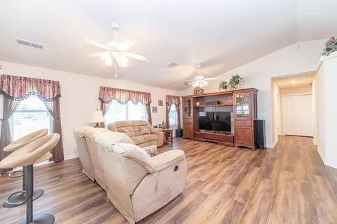4485 Rose Terrace Dr, Redding, CA 96001 photo 3