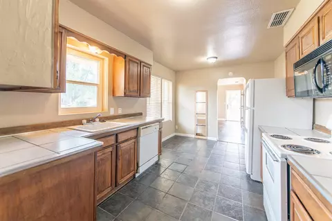 2597 Albert Rd, Anderson, CA 96007 photo 6