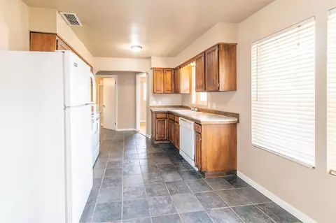 2597 Albert Rd, Anderson, CA 96007 photo 4