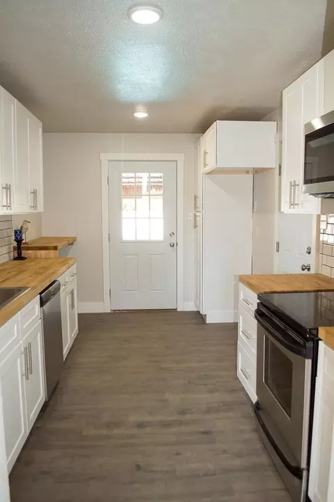 1716 Pinon Ave, Anderson, CA 96007 photo 9