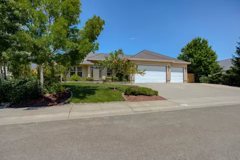 3330 Old Lantern Dr, Redding, CA 96003 photo 7