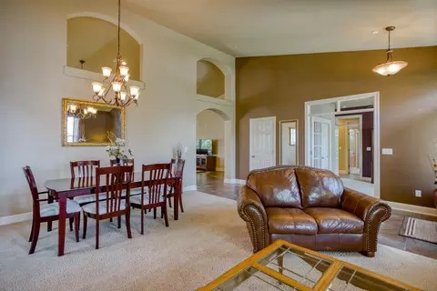 3330 Old Lantern Dr, Redding, CA 96003 photo 11