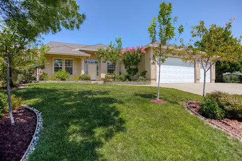 3330 Old Lantern Dr, Redding, CA 96003 photo 2