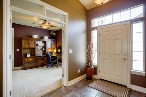 3330 Old Lantern Dr, Redding, CA 96003 photo 9