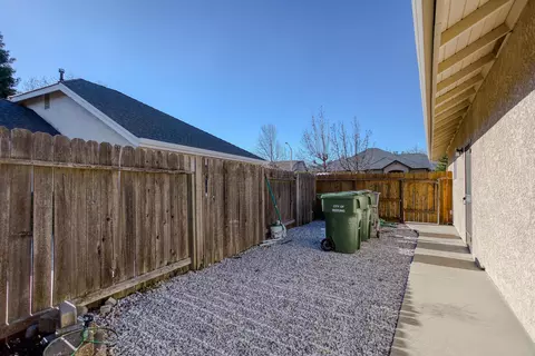2233 Dartmouth Dr, Redding, CA 96001 photo 33