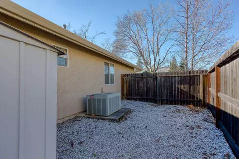 2233 Dartmouth Dr, Redding, CA 96001 photo 32