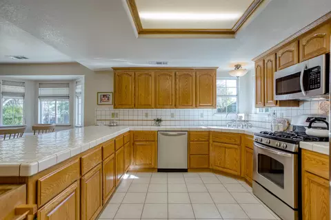2233 Dartmouth Dr, Redding, CA 96001 photo 13