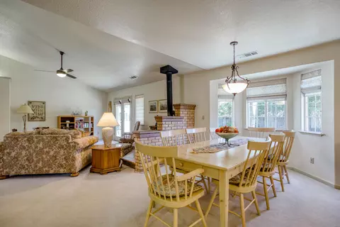 2233 Dartmouth Dr, Redding, CA 96001 photo 10