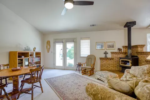 2233 Dartmouth Dr, Redding, CA 96001 photo 6