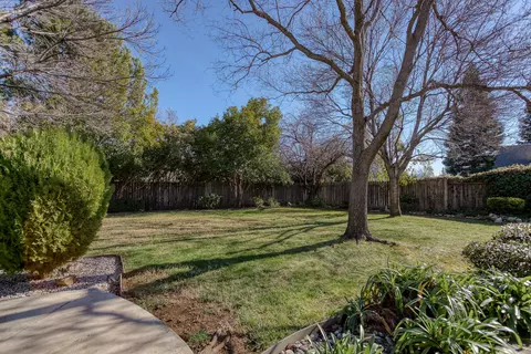 2233 Dartmouth Dr, Redding, CA 96001 photo 31