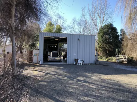19103 Smith Rd, Redding, CA 96002 photo 39