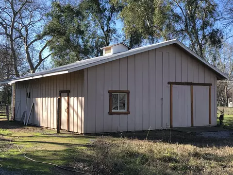 19103 Smith Rd, Redding, CA 96002 photo 5
