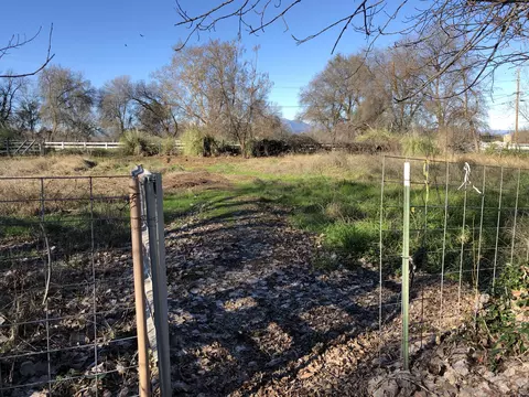 19103 Smith Rd, Redding, CA 96002 photo 50