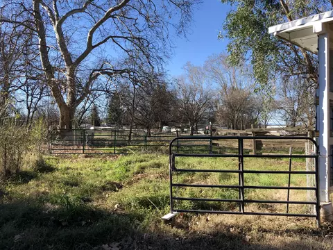 19103 Smith Rd, Redding, CA 96002 photo 52