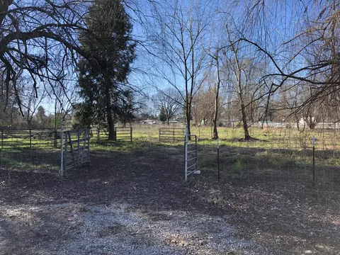 19103 Smith Rd, Redding, CA 96002 photo 6
