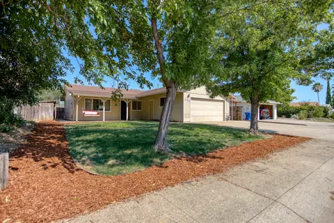 839 Grouse Dr, Redding, CA 96003 photo 1