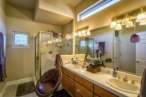 2710 Casabella Dr, Redding, CA 96002 photo 14