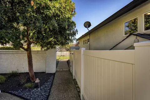 2710 Casabella Dr, Redding, CA 96002 photo 22