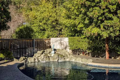2710 Casabella Dr, Redding, CA 96002 photo 20